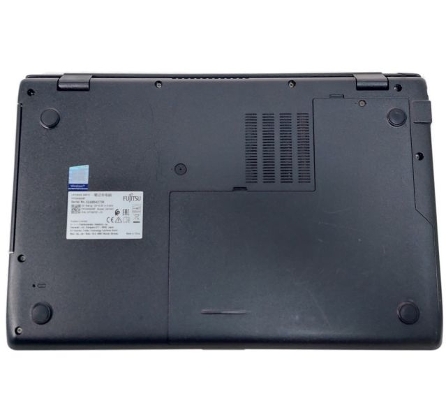 Fujitsu Lifebook A3510, i3-1005G1, 8GB DDR4, SSD, Win 11, 15.6