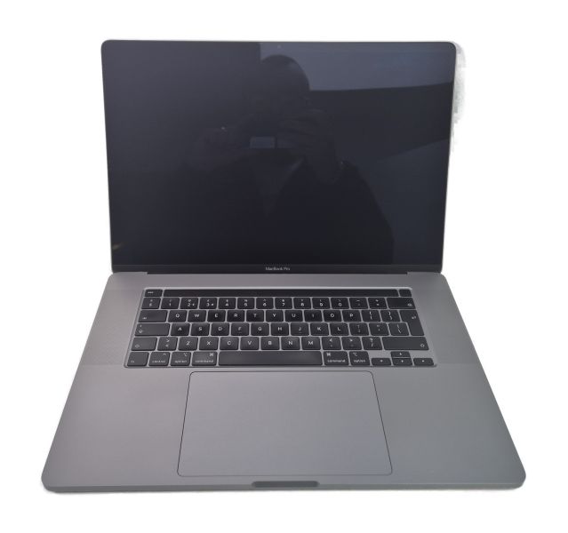 Spares Apple MacBook Pro, 2019, i9-9880H, 64GB DDR4, 1TB SSD, 16