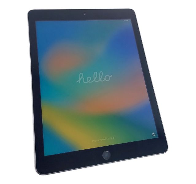 Apple iPad 5th Gen WiFi, A1822, Space Grey, 32GB