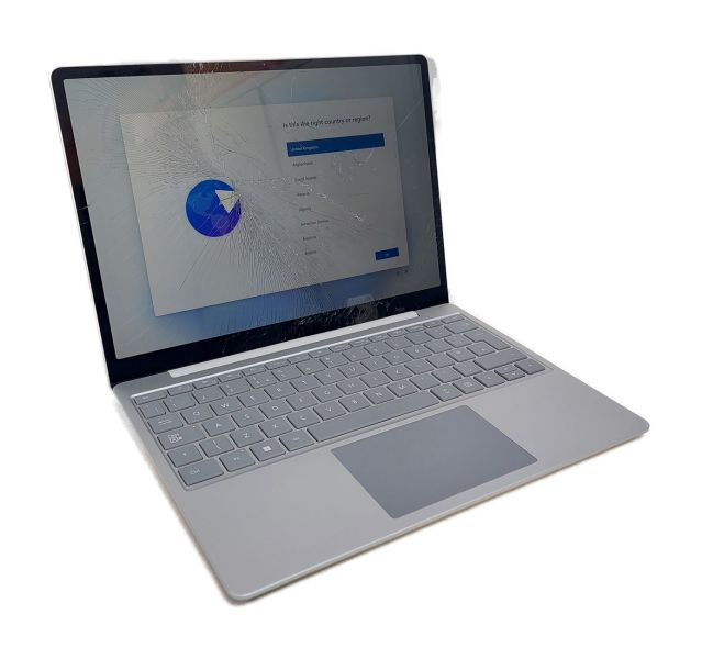 Damaged Microsoft Surface Go 2, i5-1135G7, 4GB DDR4, 128GB SSD, 12.4