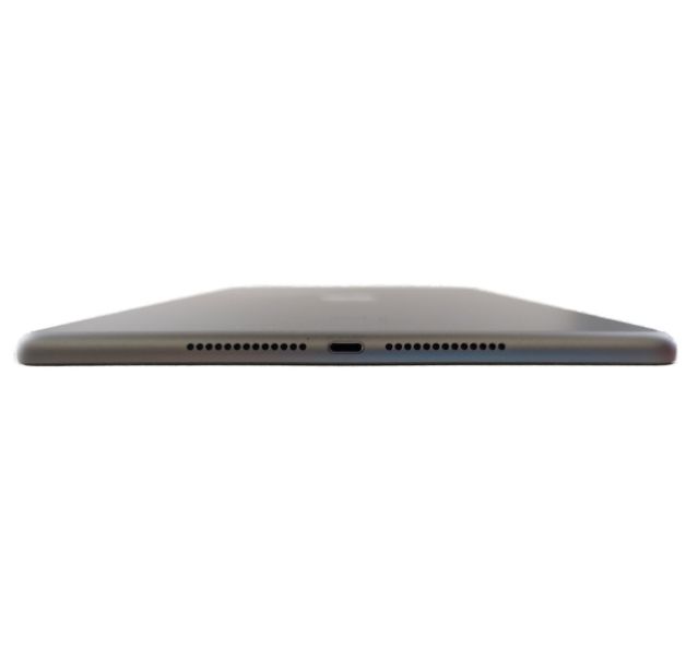 Apple iPad 5th Gen Wifi, A1822, Space Grey, 32GB (Cracked)