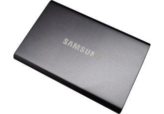 Samsung T7 2TB Portable SSD USB-C MU-PC2T0T Titanium Grey