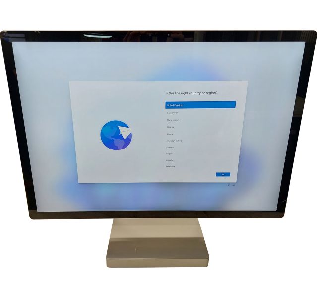 Microsoft Surface Studio 2, i7-7820HQ, 16GB DDR4, 1TB NVMe, GTX 1060, AIO PC