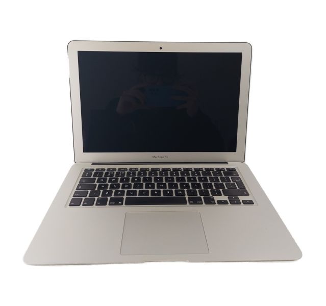 Apple MacBook Air (Early 2014), Intel i5-4260U, 8GB DDR3, 251GB SSD, 13