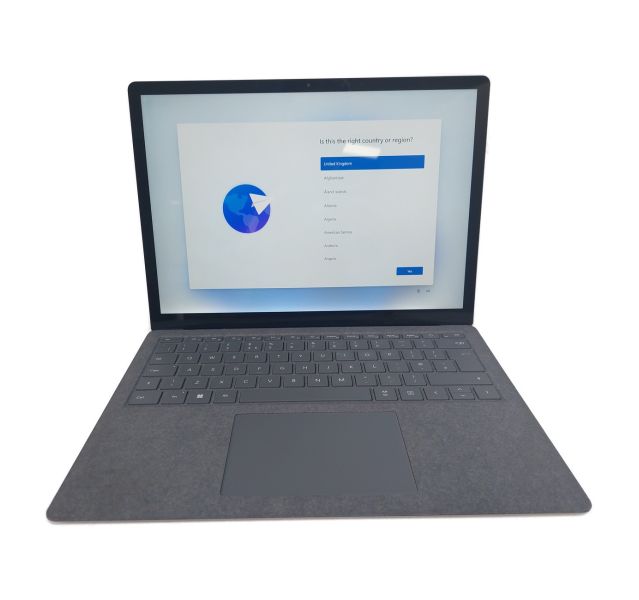 Damaged Microsoft surface 5, i5-1245U, 8GB DDR5, 256GB SSD, 13.6