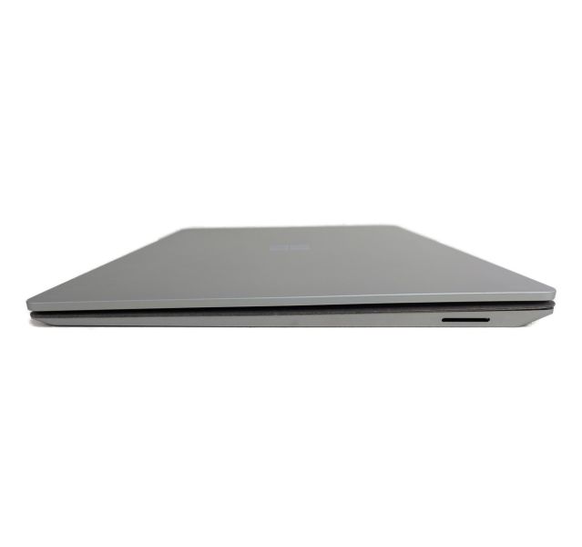 Damaged Microsoft surface 5, i5-1245U, 8GB DDR5, 256GB SSD, 13.6