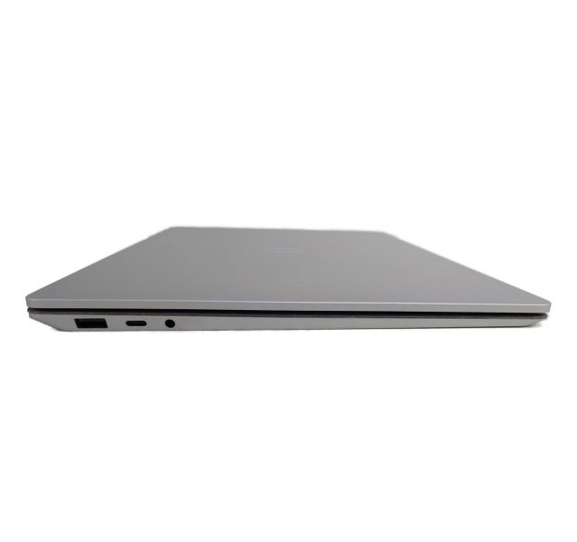 Damaged Microsoft surface 5, i5-1245U, 8GB DDR5, 256GB SSD, 13.6
