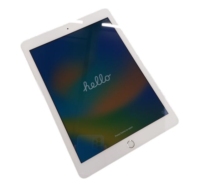 Apple iPad 5th Gen Wifi, A1822, Silver, 32GB Tablet