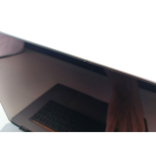 Faulty Apple MacBook Pro (15-inch, 2017), i7-6820HQ, 16GB RAM, 512GB SSD