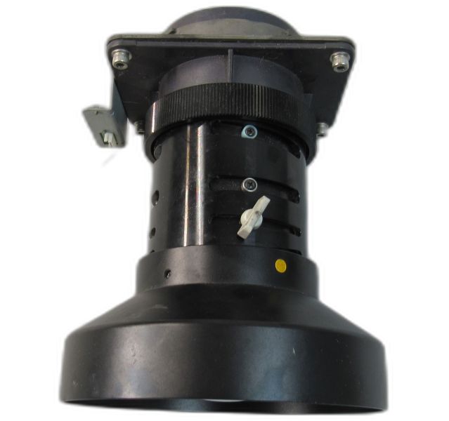 SHORT THROW ON AXIAL LENS 0.8:1