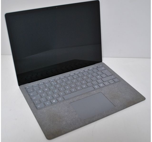 Faulty Microsoft Surface Laptop 2, i5-8250, 8GB RAM, 128GB SSD, 13.6