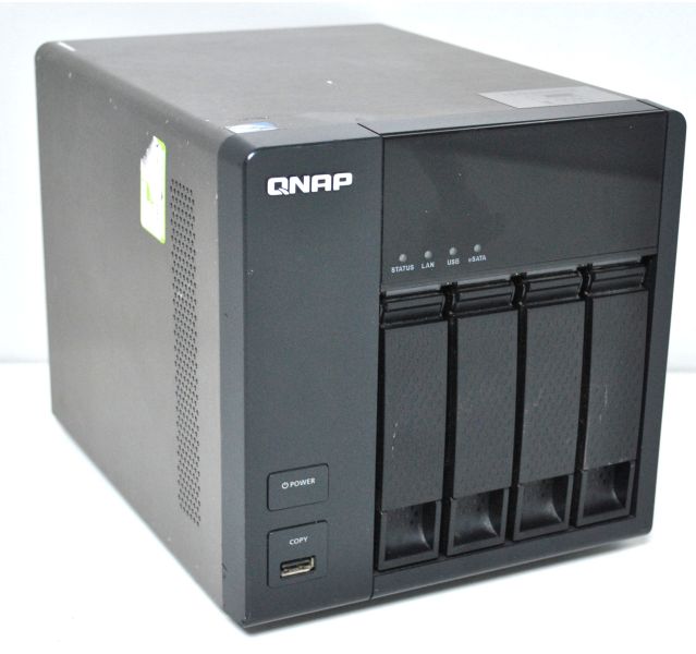 QNAP TS-469L Network Attatched Storage (NAS)