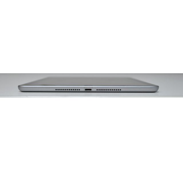 Apple iPad 5th gen, A1822, space Grey,  32GB, Grade C