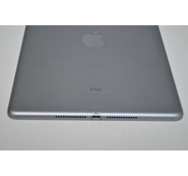 Apple iPad 6th Gen, A1893, Space Grey, 32GB,Grade C, (slight backlight bleed)