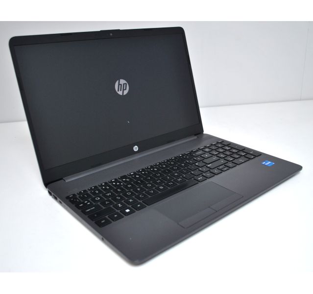 HP 250 G9 Notebook, i5-1235U,8GB DDR4,240GB SSD, Win11,15.6