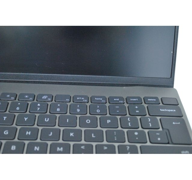 Dell Vostro 5320 Laptop, i5-1240P, 8GB DDR5, 240GB SSD, Win11, 13.4