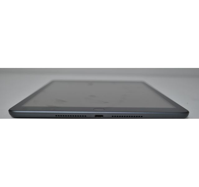 Apple iPad 8th Gen Wifi,A2270,Space Grey, 32GB, Grade C