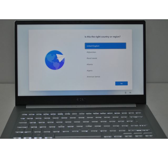 Acer Swift SF314-42,4300U,4GB DDR4,256GB NVMe SSD, Win 11, 14