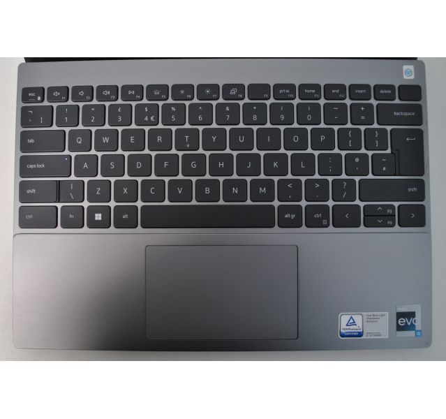 Dell Vostro 5320,i5-1240P,8GB DDR5,256GB NVMe SSD, Win 11, 13.3